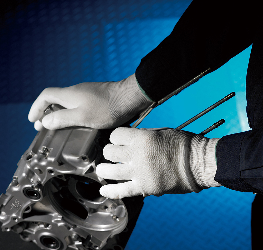 ユース画像（RZ402 ウレタン背抜き手袋）