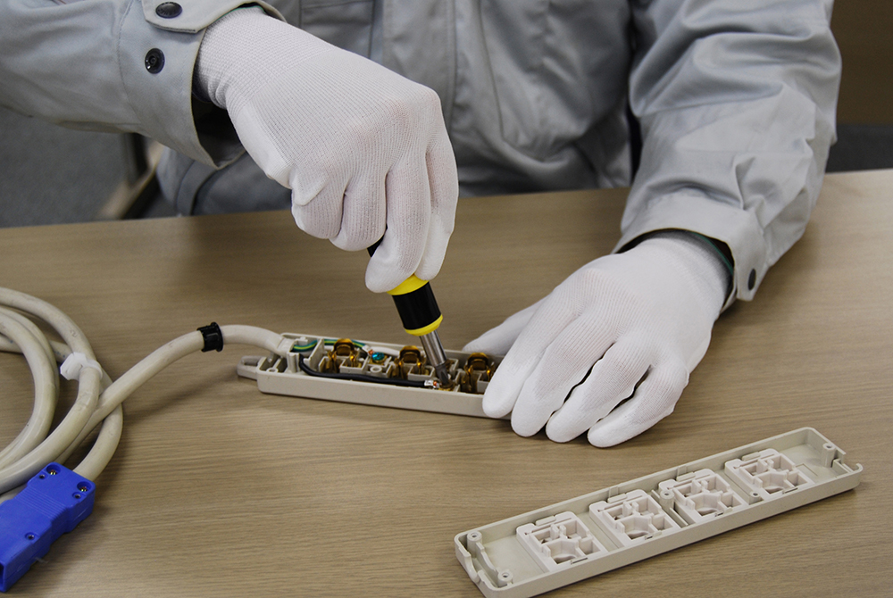 ユース画像（RZ402 ウレタン背抜き手袋）