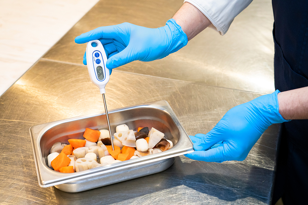 ユース画像（ニトリル手袋）